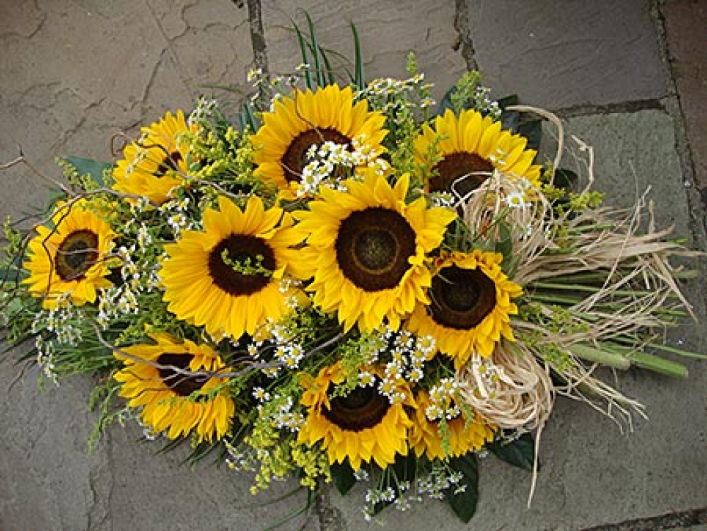 Sunflower Coffin Spray C173